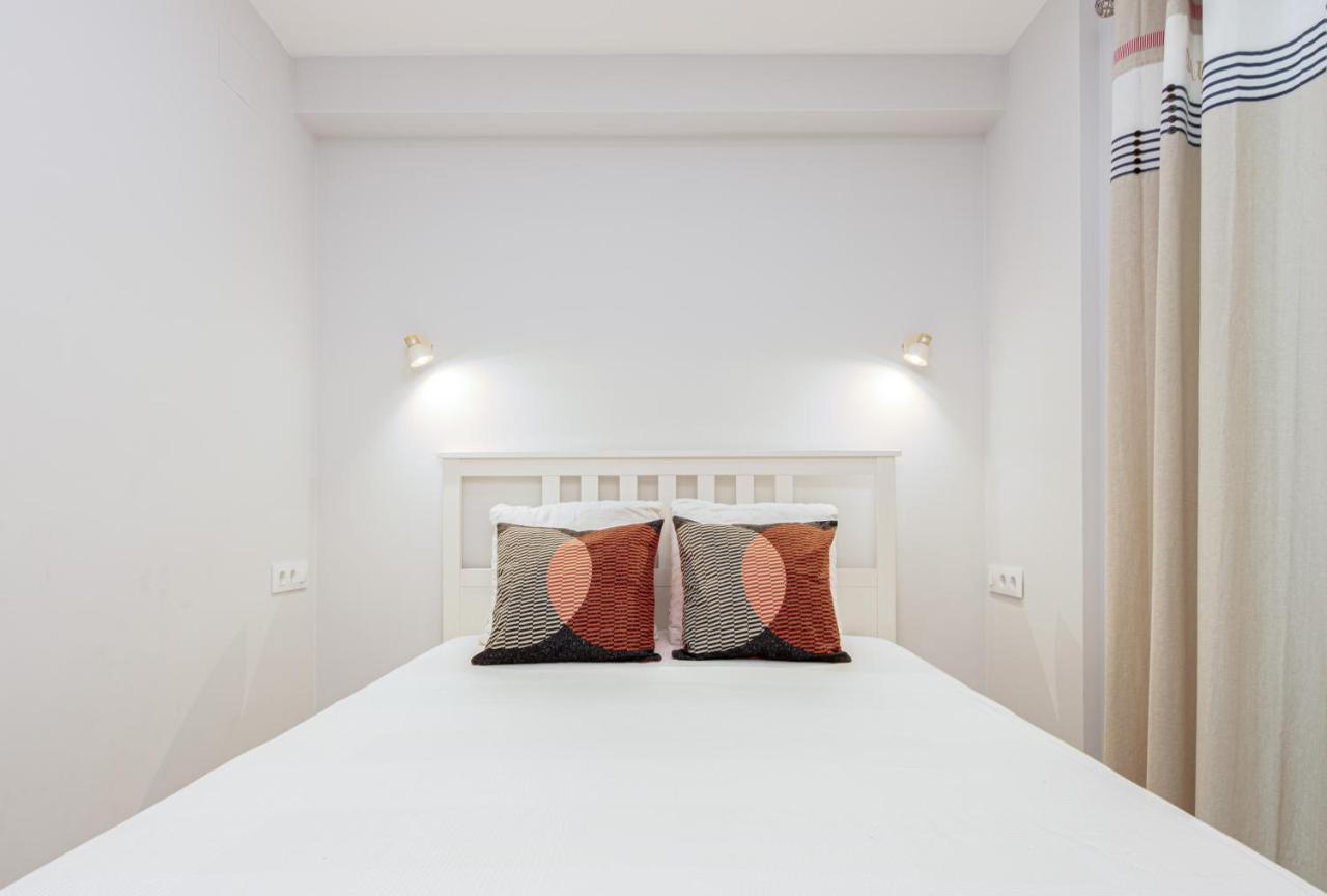 Central Apartment 2A 50M Beach Roses Bagian luar foto